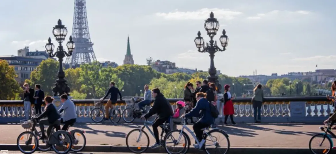 CCHT London - Paris Bike Ride